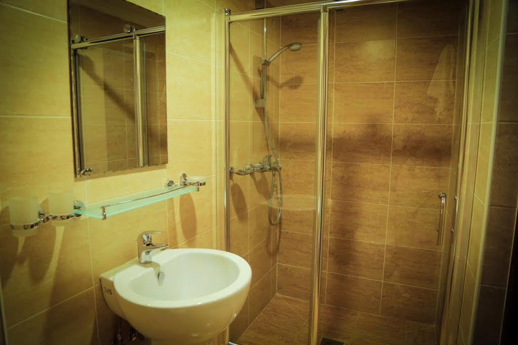 Mildom Express Hotel Almati Kültér fotó